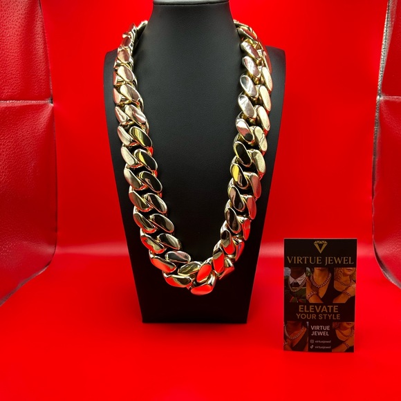 30mm - 24inch Miami Gold Plated Cuban Chain - Picture 1 of 4